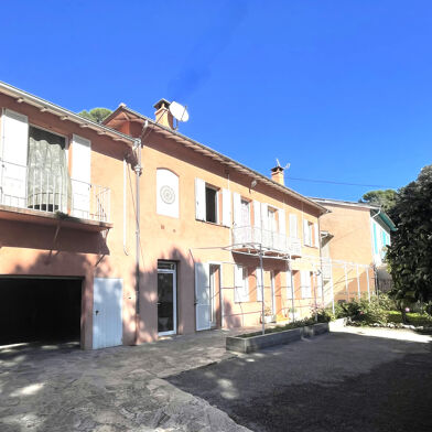 Immeuble  890000 €