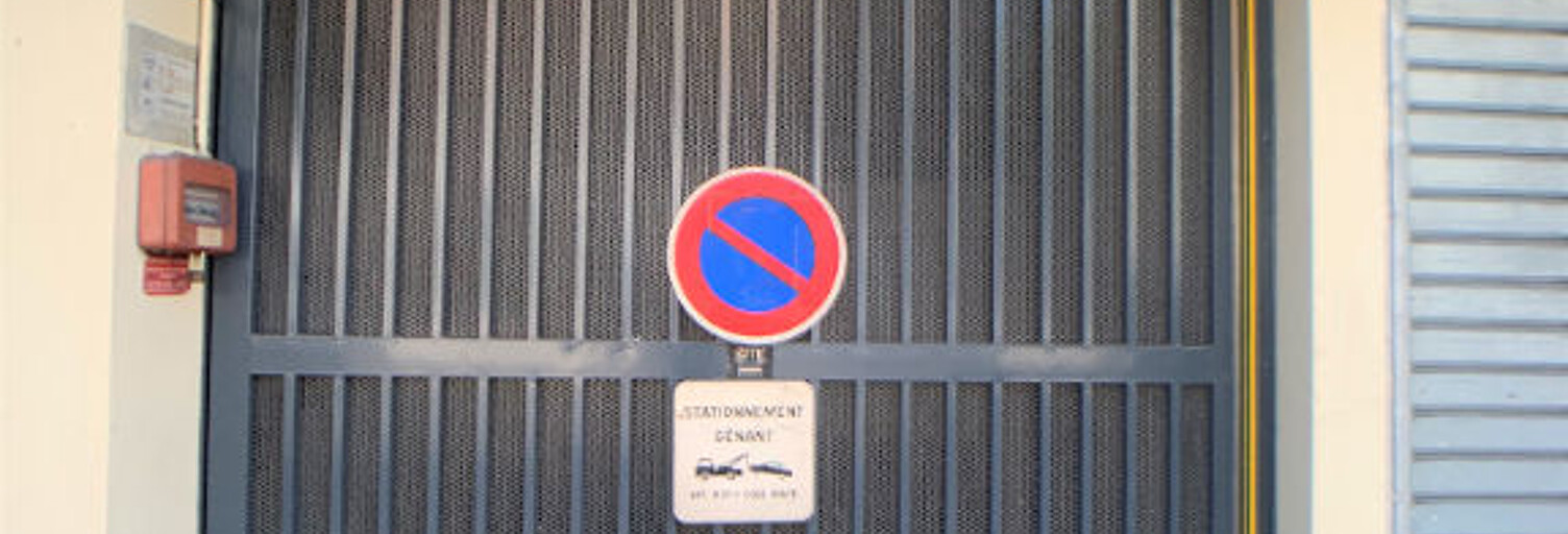 Garage   m² à louer à Nice (06000)