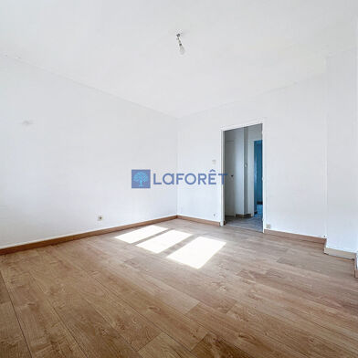 Appartement 3 pièces 123700 €