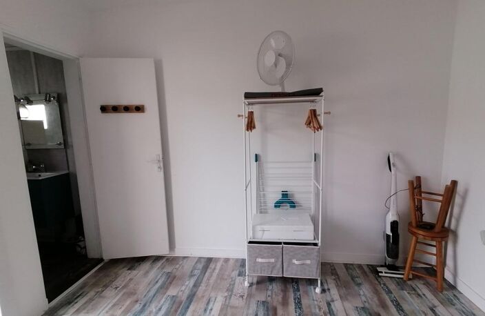 Maison Plain-Pied - Jardinet clos - Stationnement — photo 5