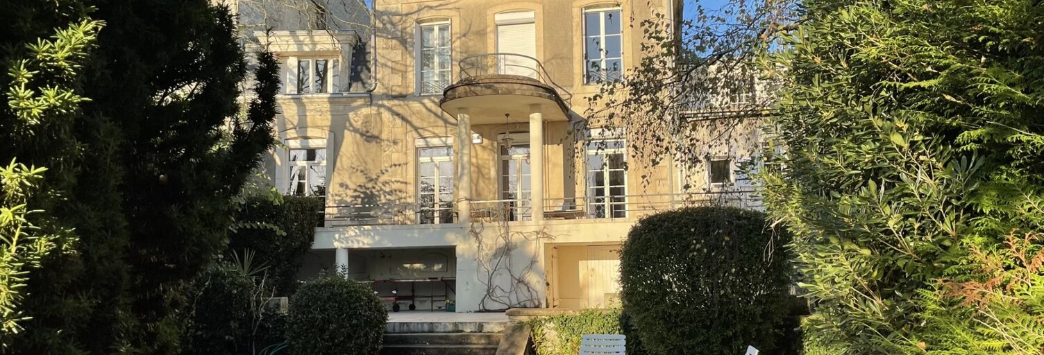 Maison 8 Pièces 375 m² à vendre à Niort (79000)