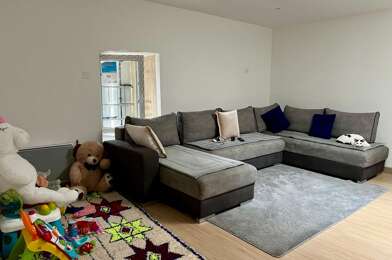 Appartement 3 pièces 700 €