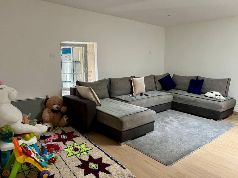 Appartement À Louer — photo 1