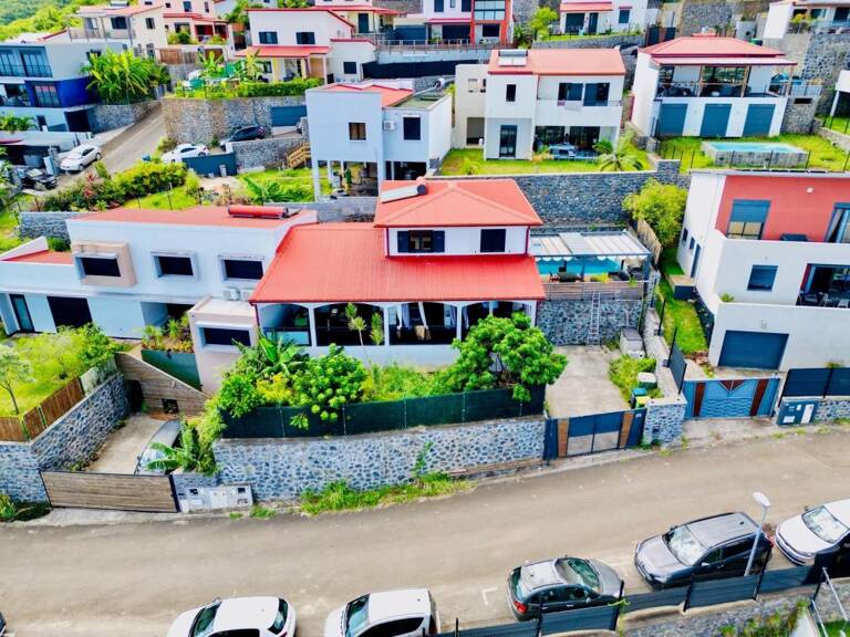 Villa 130m² avec piscine sur un terrain de 368 m² — photo 1