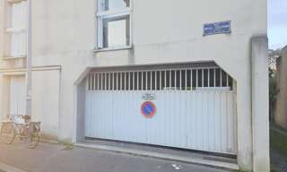 Garage   m² à louer à Tours (37000)