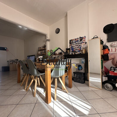 Immeuble  127000 €