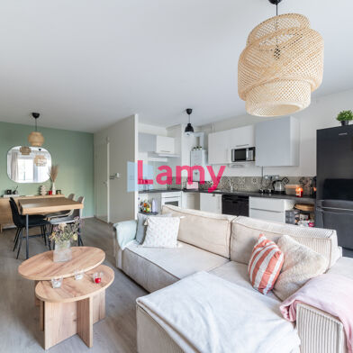 Appartement 3 pièces 275200 €