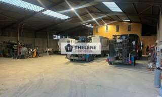 Commerce  650 m² à louer à Lunel (34400)