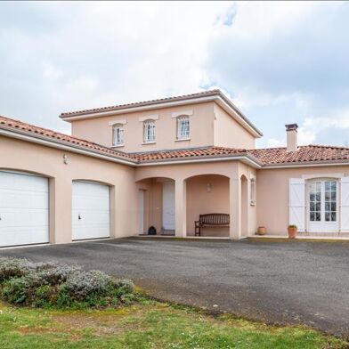 Maison 8 pièces 337600 €