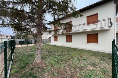 Appartement 4 pièces 275750 €