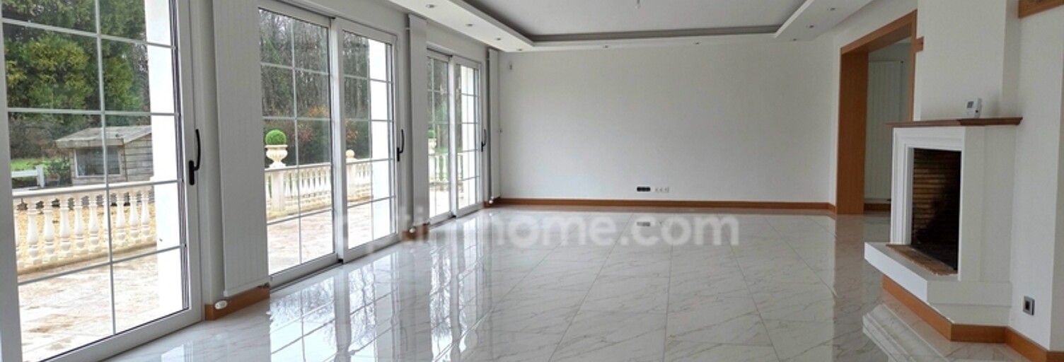 Maison 7 Pièces 355 m² à vendre à Couëron (44220)