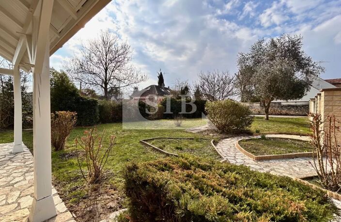 Maison 9 pièces avec grand jardin - 168m² — photo 2
