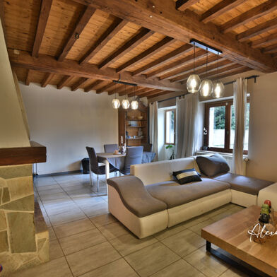 Maison 5 pièces 385000 €