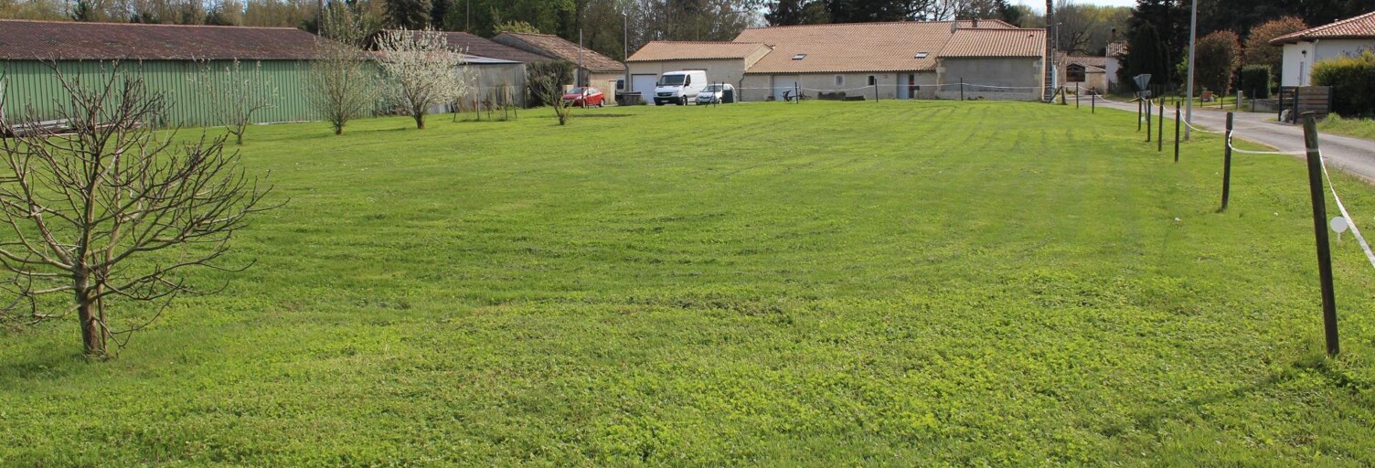 Terrain  1197 m² à vendre à Saint-Genis-de-Saintonge (17240)