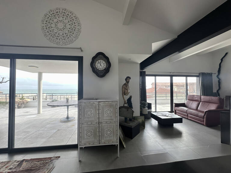 Rare à la Corniche une  maison sur toit avec  terrasse de 82 — photo 1