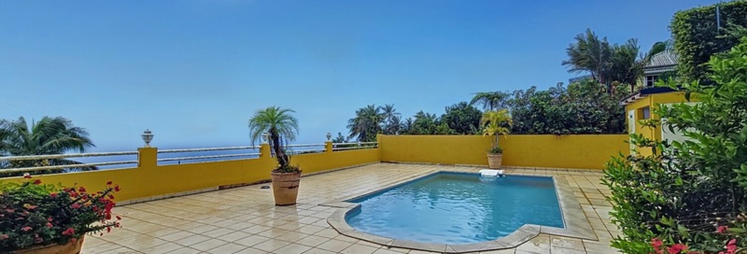 Maison 5 Pièces 200 m² à vendre à Saint-Claude (97120)