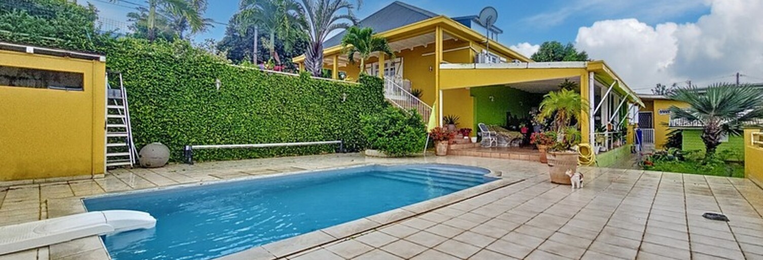 Maison 5 Pièces 200 m² à vendre à Saint-Claude (97120)