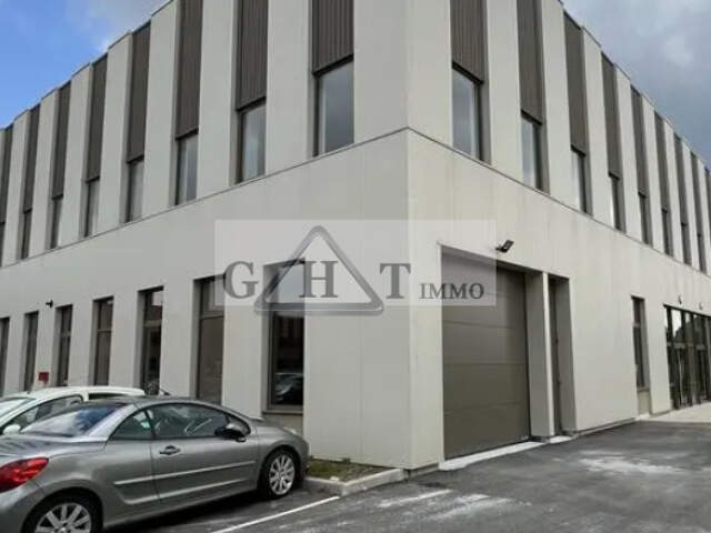 A VENDRE  1971 M²  UNE CELLULE D'ACTIVITE NEUF A TREMBLAY EN FRANCE — photo du bien