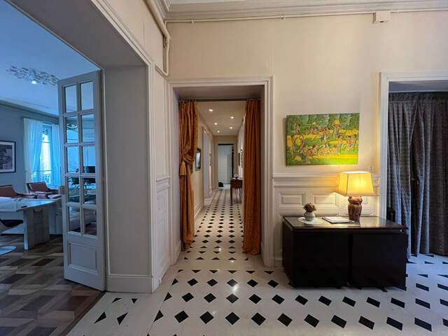 Appartement 20 rue Hébert Grenoble 7 pièces 223.48 m2 — photo du bien