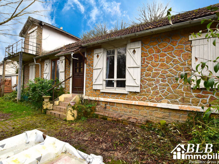 78690 LES ESSARTS LE ROI  Maison de 5 pièces avec TRAVAUX su — photo 1