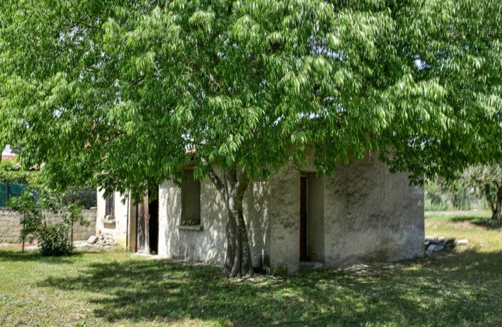 Mazet avec garage sur un terrain constructible de 900 m² — photo 3