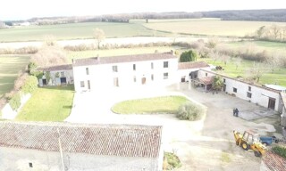 Maison 9 Pièces 520 m² à vendre à Chives (17510)