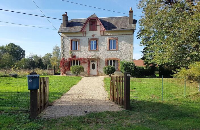 Maison de maitre avec jardin à vendre proche Chaillac 36 — photo 2
