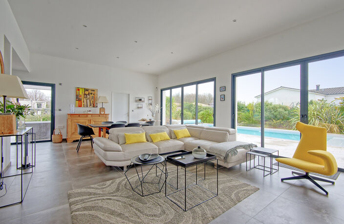 BELLE CONTEMPORAINE - SECTEUR RESIDENTIEL - AU CALME - 3 CH — photo 2