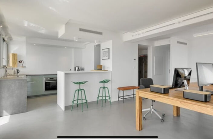 APPARTEMENT 65 M2 - T3 - VUE EXCEPTIONNELLE SUR BORDEAUX GAR — photo 2