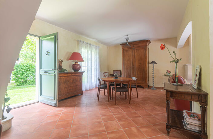 BELLE TRADITIONNELLE - 172 M2 - 4 CH - BEL ENVIRONNEMENT — photo 5