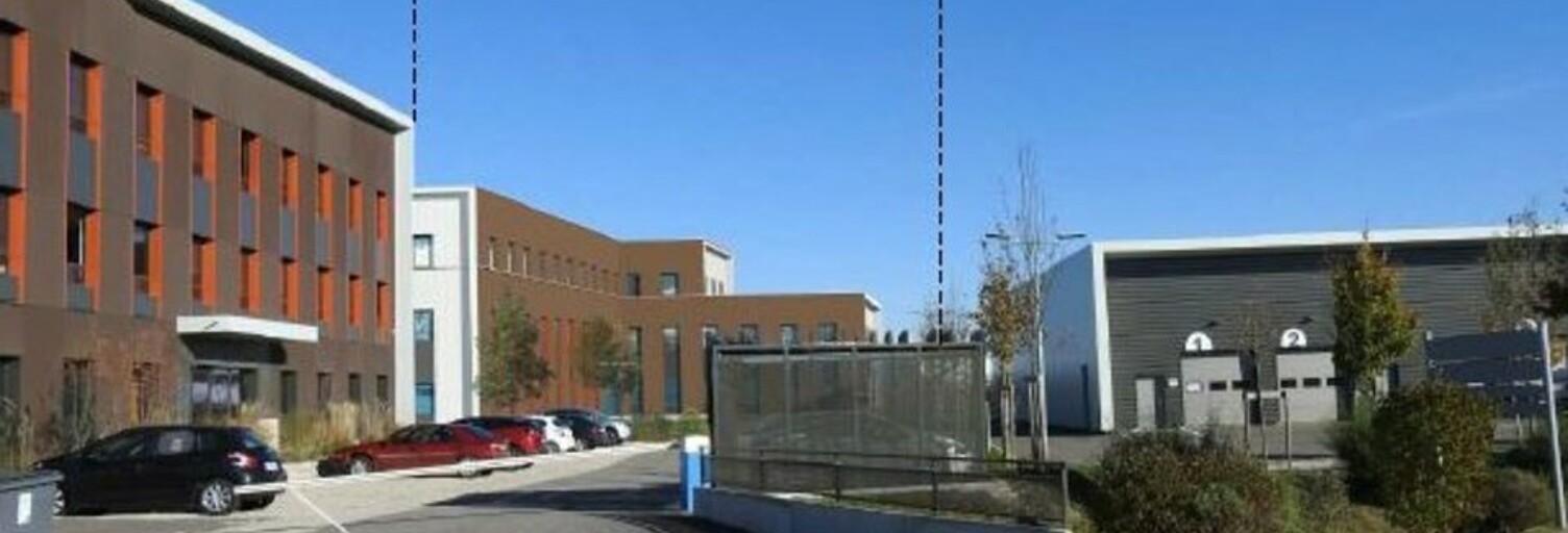 Bureau  1311 m² à louer à Montluel (01120)