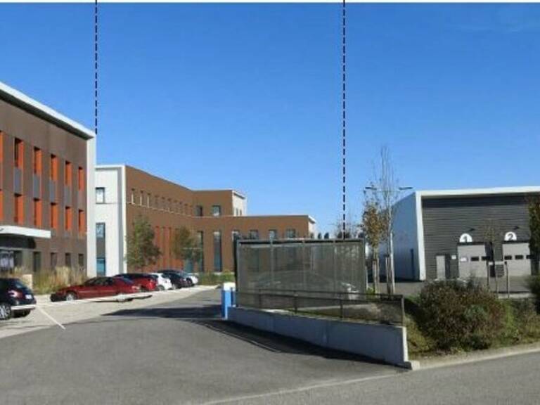 BUREAUX à LOUER — photo 1