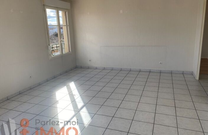 T3 — photo 3