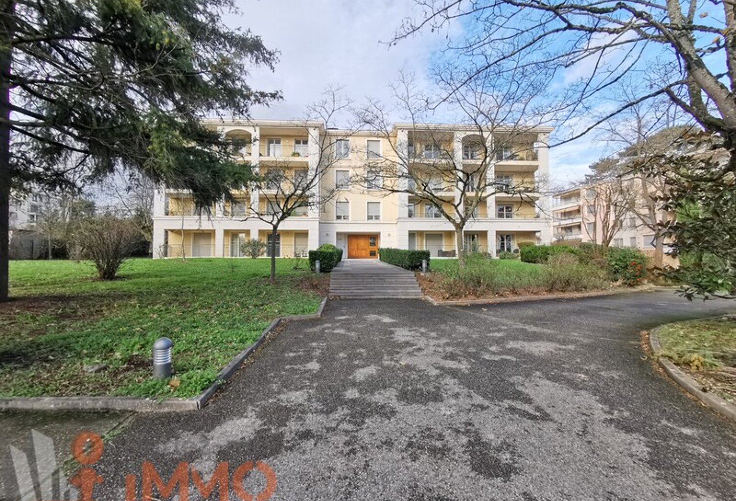 T5 — photo 1
