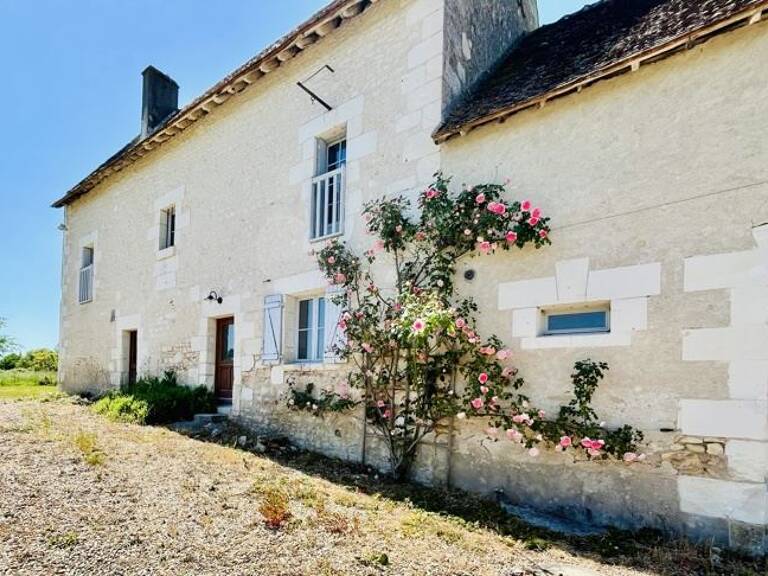 Maison en pierre de 7 pièces principales — photo 1