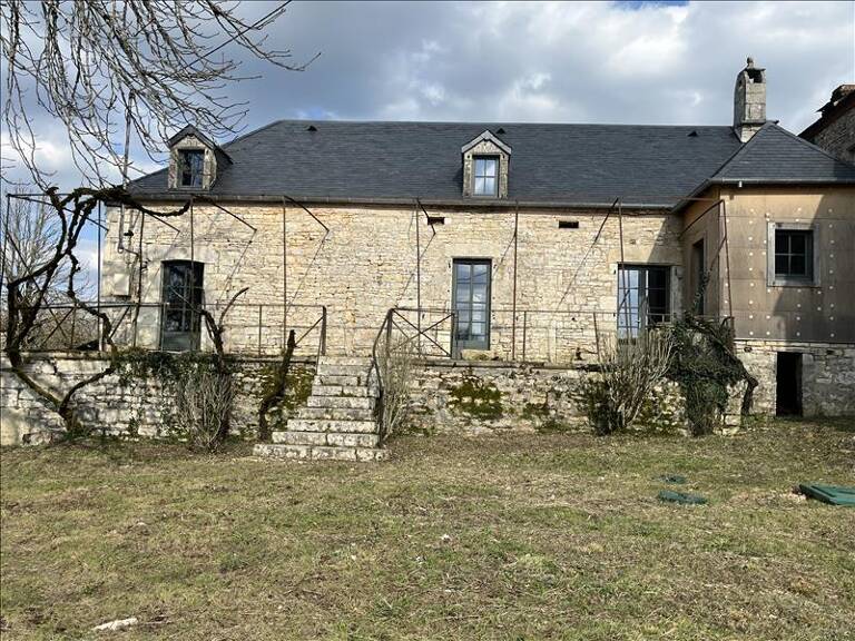 Maison en pierre de 1 pièces principales — photo 1