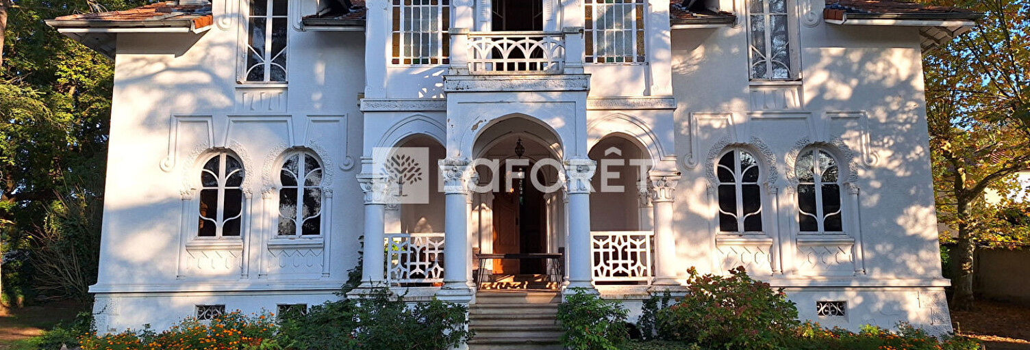 Maison 8 Pièces 245 m² à vendre à Cuzieu (42330)