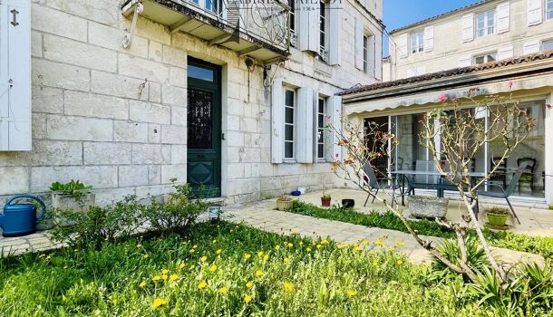 Villa / Maison 9 pièces  à vendre Saintes 17100