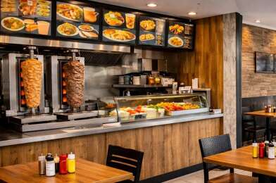 Commerce 2 pièces 83000 €