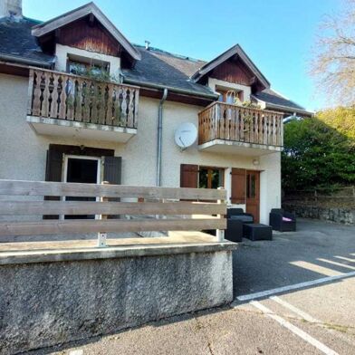 Appartement 3 pièces 243800 €