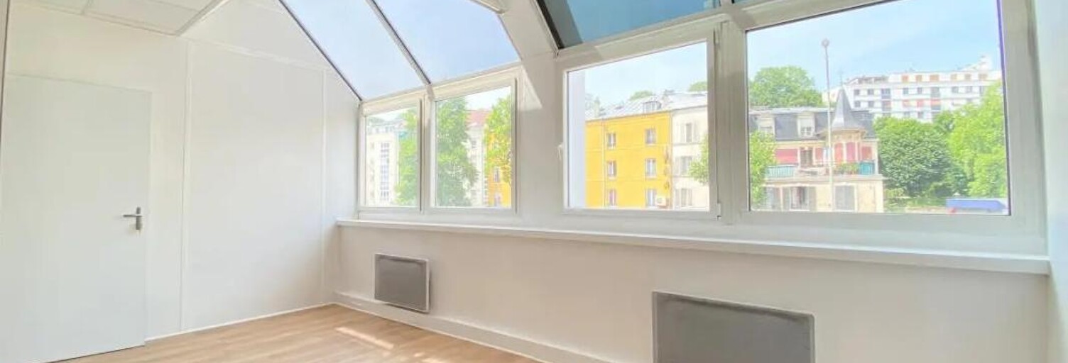Bureau  85 m² à louer à Sèvres (92310)