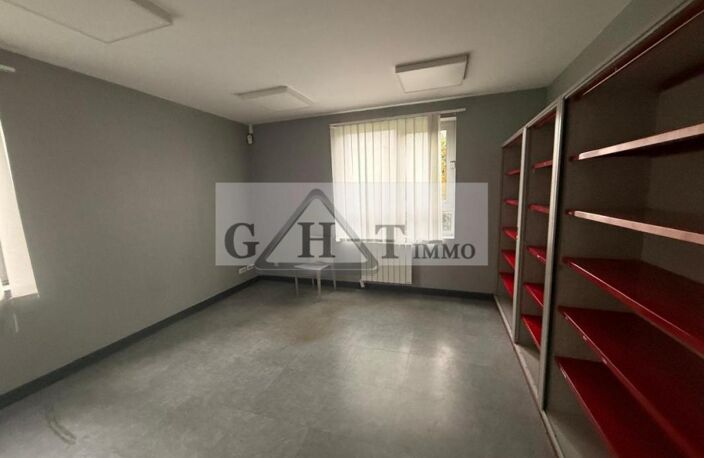 BUREAUX 300 M² A LOUER LINAS — photo 4