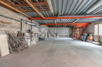 Local industriel  2400 €