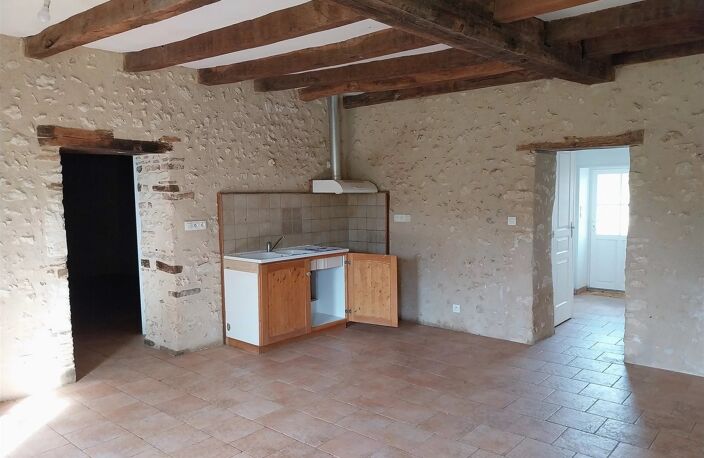Deux maisons avec jardin à vendre proche Saint Savin 86 — photo 4