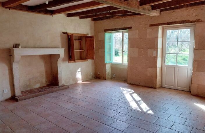 Deux maisons avec jardin à vendre proche Saint Savin 86 — photo 5