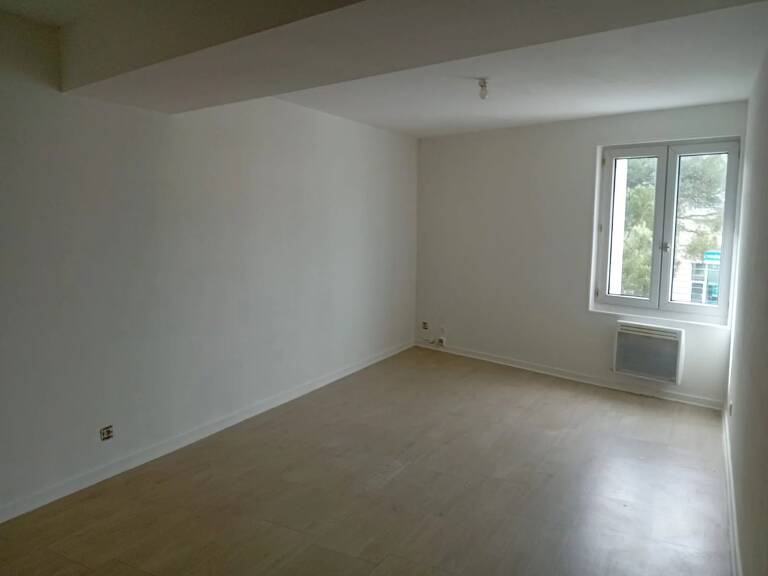 NIORT - A LOUER- Appartement T2  de 46 m² — photo 1