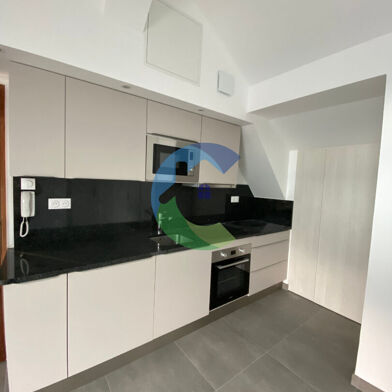 Appartement 3 pièces 844 €