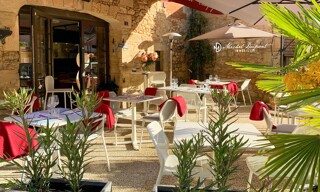 Commerce 4 Pièces 193 m² à vendre à Campagne (24260)