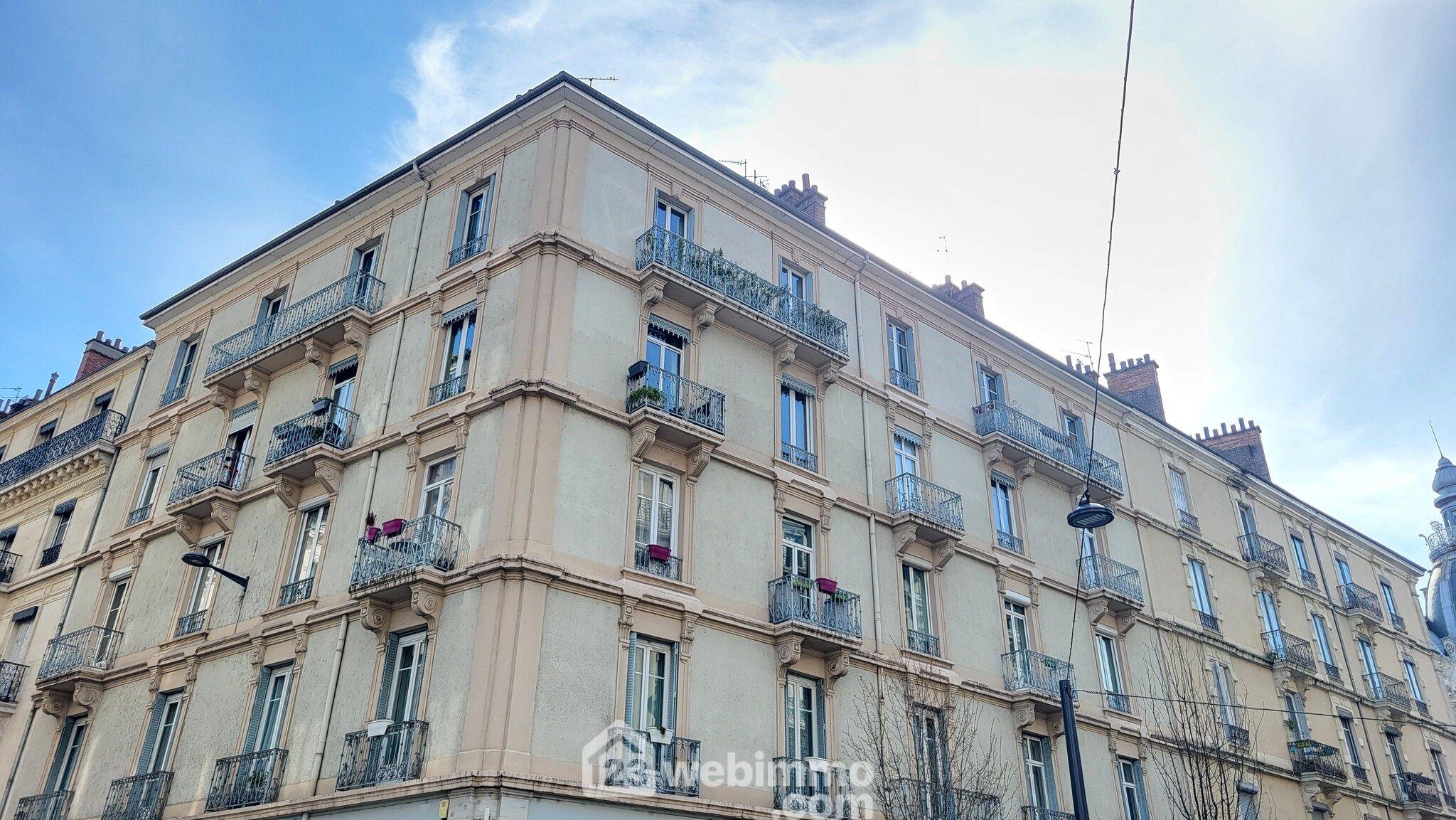 Appartement - 200.76m² - Grenoble
