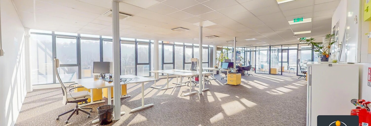 Bureau  274 m² à louer à Brignais (69530)